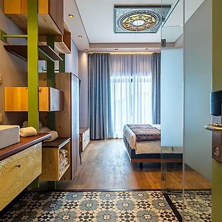 Origens Urban Retreat Adults Only فندق