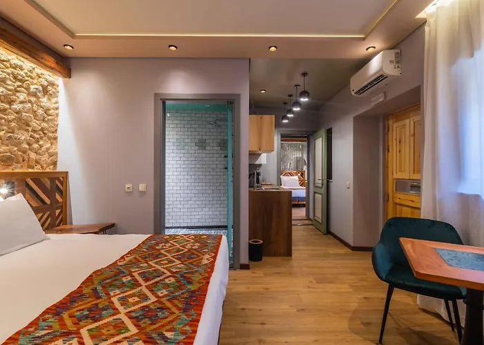 מלון Origens Urban Retreat Adults Only 3*